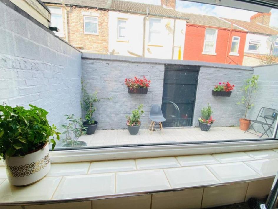 Entire 4 Bedroom House - Ev Point & Free Parking Liverpool Exterior photo